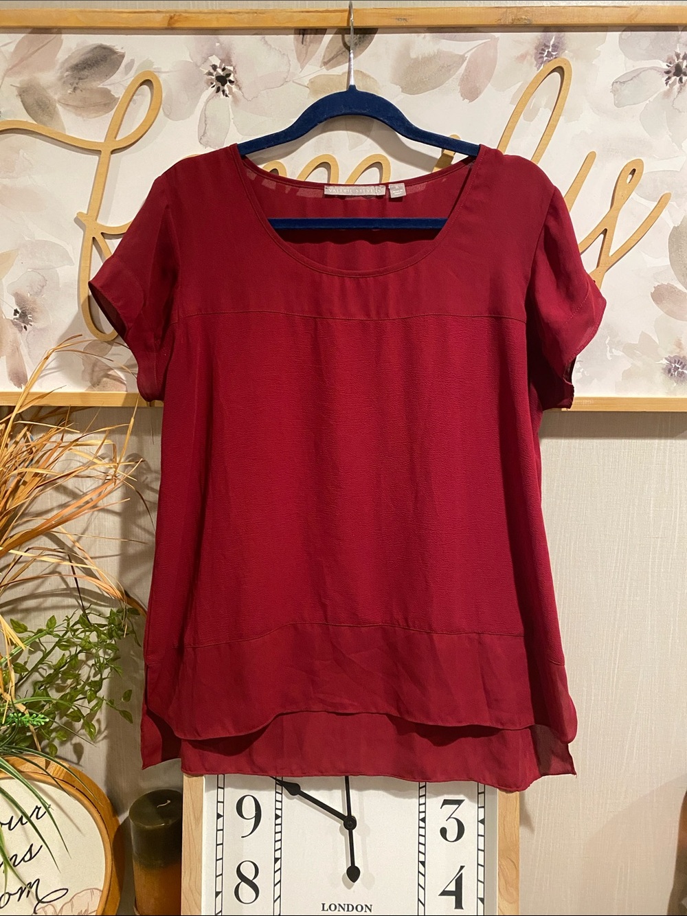 Women’s Short Sleeve Scoop Neck Top - Burgundy